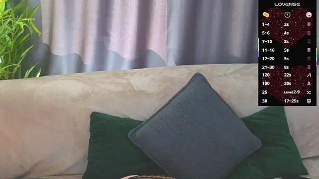 GirlfriendNina online show from 04.27.26