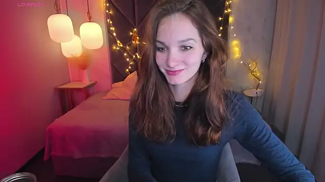 Snapshot of MirandaGlow chatting on 12.27.24 MirandaGlow online show from 12.27.24