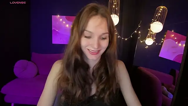 Snapshot of MirandaGlow chatting on 01.13.25 MirandaGlow online show from 01.13.25