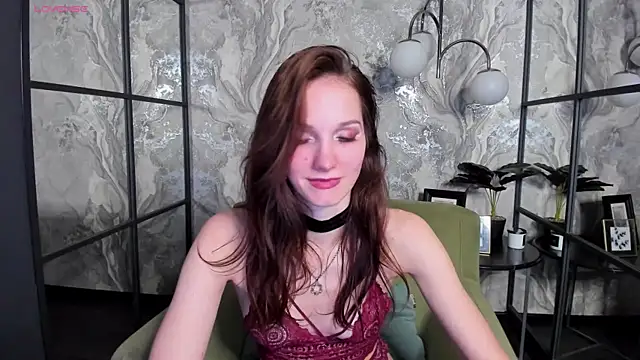 Snapshot of MirandaGlow chatting on 02.27.25 MirandaGlow online show from 02.27.25