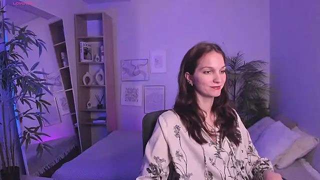 MirandaGlow online show from 05.09.26