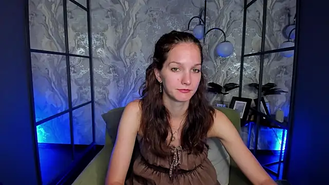 MirandaGlow online show from 08.02.26