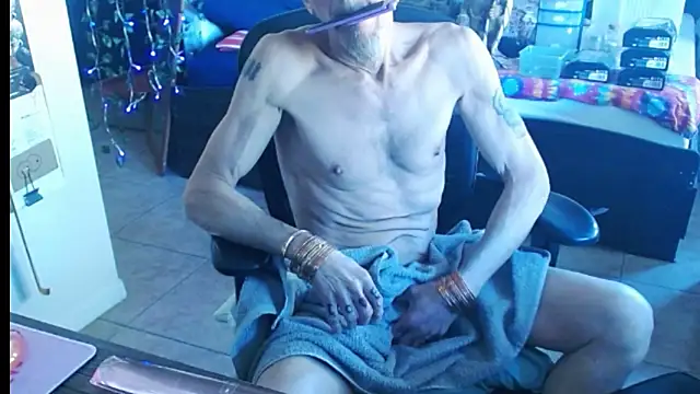 Snapshot of mycock2474u chatting on 03.02.25 mycock2474u online show from 03.02.25