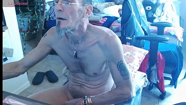 Snapshot of mycock2474u chatting on 03.14.25 mycock2474u online show from 03.14.25