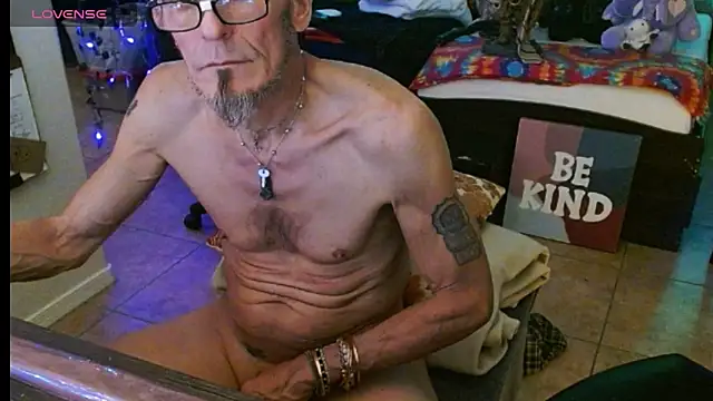 Snapshot of mycock2474u chatting on 03.15.25 mycock2474u online show from 03.15.25