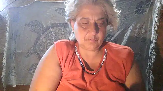 Snapshot of ExquisiteMature chatting on 06.01.26 ExquisiteMature online show from 06.01.26