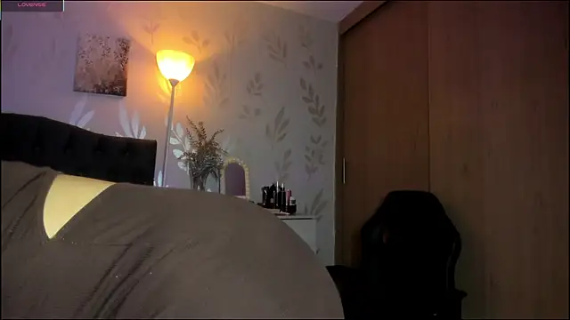 Snapshot of alejandrarosse__ chatting on 06.23.26 alejandrarosse online show from 06.23.26