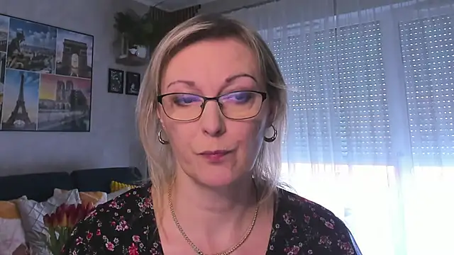 vanessa chat online show from 02.19.25