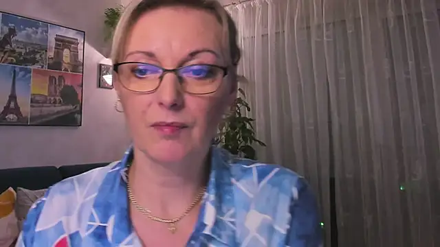 vanessa chat online show from 02.25.25