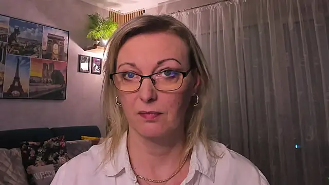 vanessa chat online show from 03.20.25