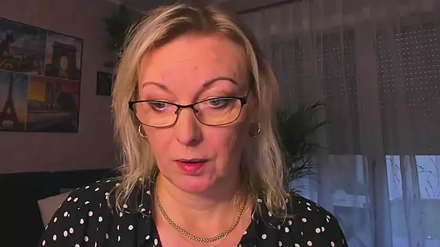 vanessa chat online show from 11.25.25