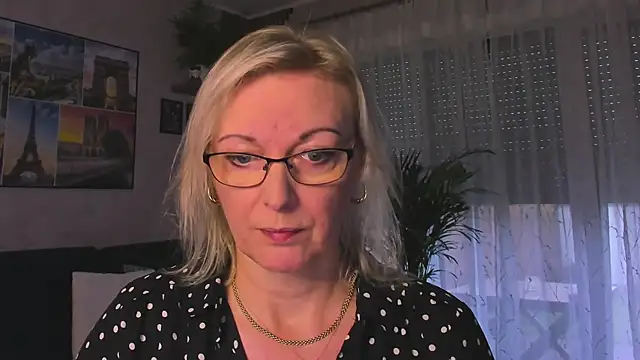 vanessa chat online show from 12.14.25