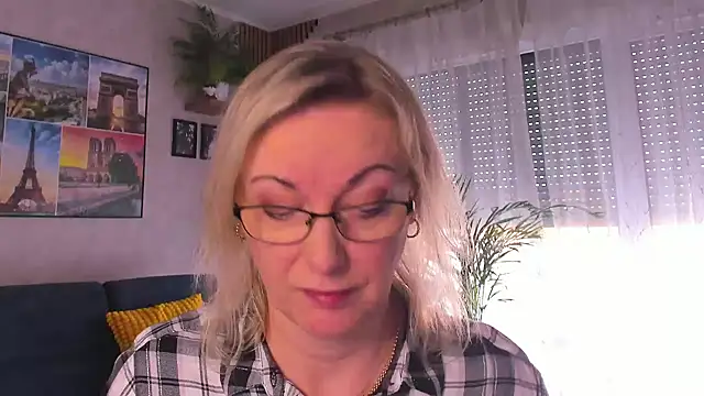 vanessa chat online show from 03.10.26