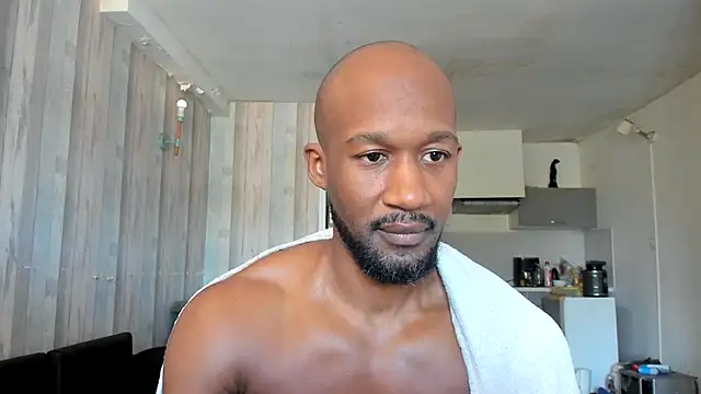 Snapshot of Mamadyyy chatting on 09.24.25 Mamadyyy online show from 09.24.25