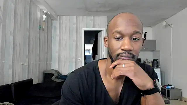 Snapshot of Mamadyyy chatting on 09.28.25 Mamadyyy online show from 09.28.25