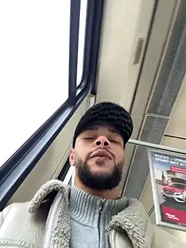 Snapshot of Lionayowe chatting on 03.06.26 Lionayowe online show from 03.06.26