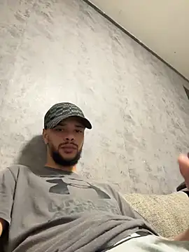 Snapshot of Lionayowe chatting on 04.19.26 Lionayowe online show from 04.19.26