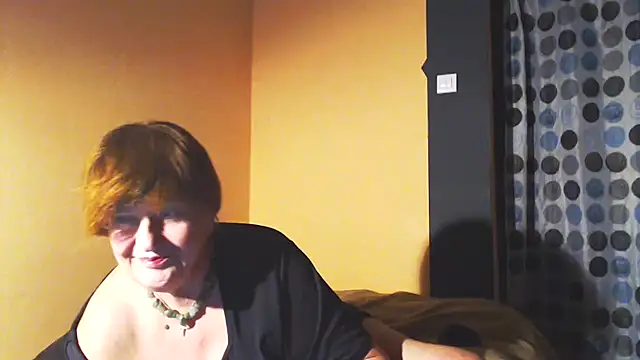 Snapshot of MioritaHard chatting on 01.31.25 MioritaHard online show from 01.31.25