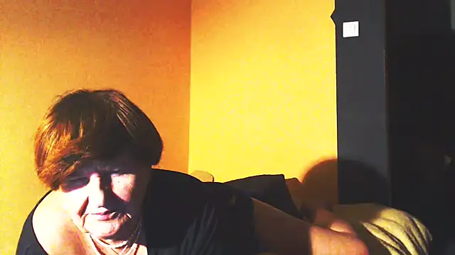 Snapshot of MioritaHard chatting on 02.09.25 MioritaHard online show from 02.09.25