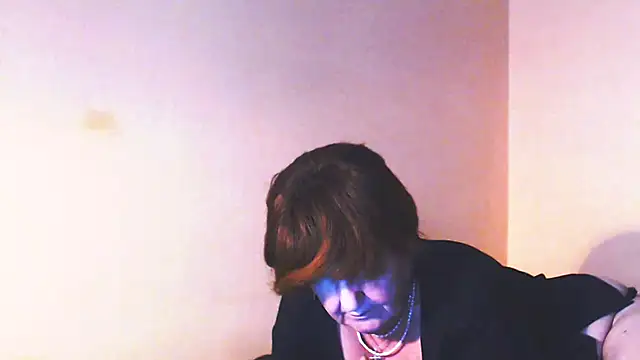 Snapshot of MioritaHard chatting on 02.19.25 MioritaHard online show from 02.19.25