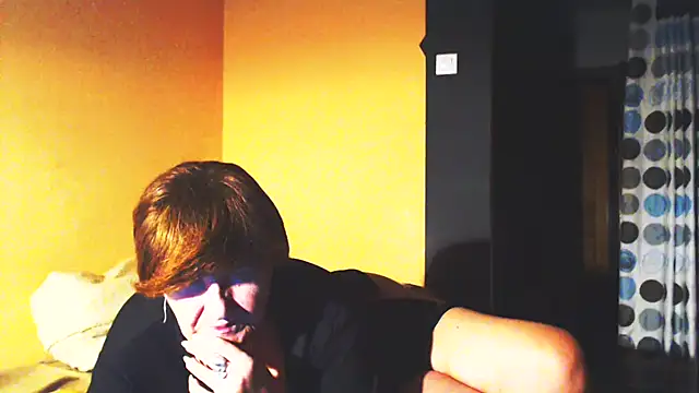 Snapshot of MioritaHard chatting on 02.27.25 MioritaHard online show from 02.27.25