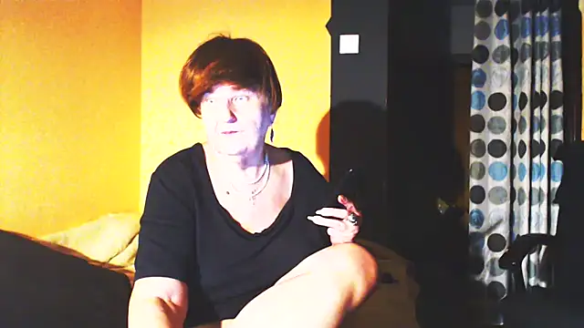 Snapshot of MioritaHard chatting on 03.02.25 MioritaHard online show from 03.02.25