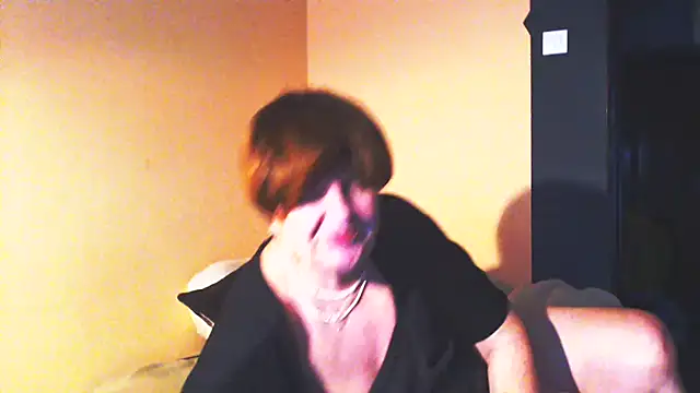 Snapshot of MioritaHard chatting on 03.03.25 MioritaHard online show from 03.03.25