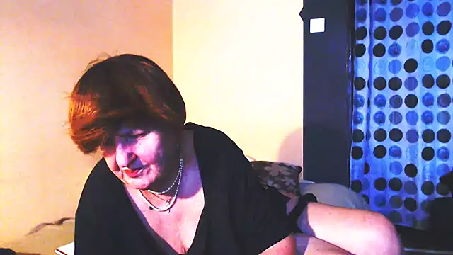 Snapshot of MioritaHard chatting on 03.21.25 MioritaHard online show from 03.21.25