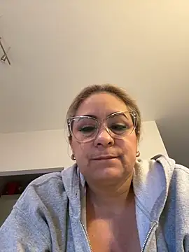 x elena x online show from 01.31.25