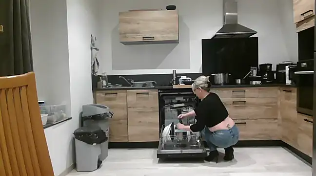 lilie69 online show from 02.13.25