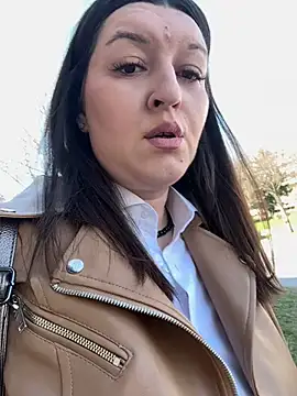 Snapshot of AlexandraGiogio chatting on 03.09.25 AlexandraGiogio online show from 03.09.25