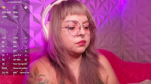 Satyn doll online show from 11.11.25