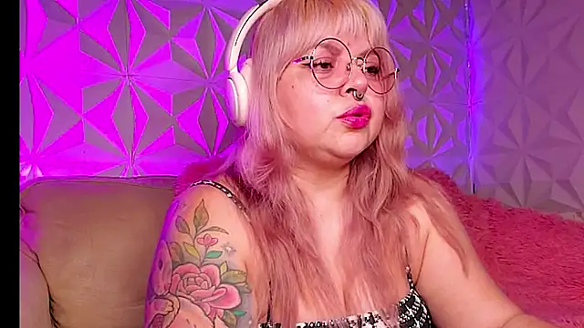 Satyn doll online show from 02.04.26