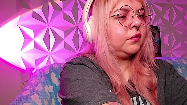 Satyn doll online show from 04.20.26