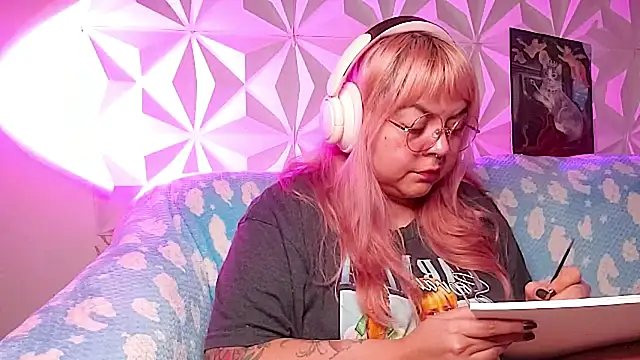 Satyn doll online show from 04.21.26