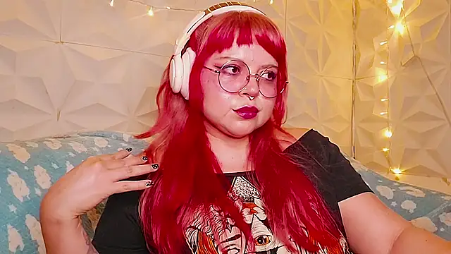 Snapshot of Satyn_doll chatting on 06.18.26 Satyn doll online show from 06.18.26