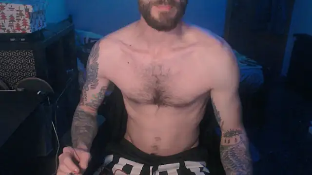 Snapshot of SexxxyLouis chatting on 01.29.25 SexxxyLouis online show from 01.29.25