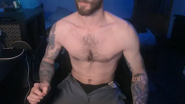 Snapshot of SexxxyLouis chatting on 01.30.25 SexxxyLouis online show from 01.30.25