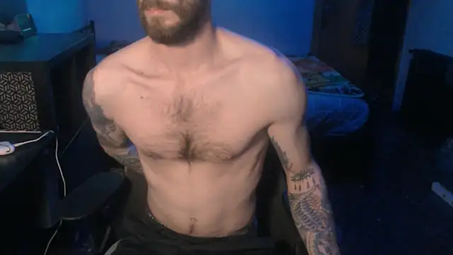 Snapshot of SexxxyLouis chatting on 02.05.25 SexxxyLouis online show from 02.05.25