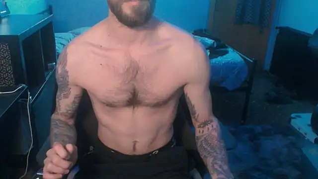 Snapshot of SexxxyLouis chatting on 02.11.25 SexxxyLouis online show from 02.11.25