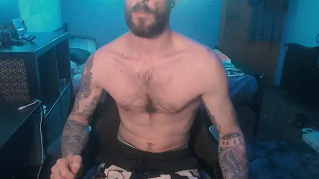 Snapshot of SexxxyLouis chatting on 02.12.25 SexxxyLouis online show from 02.12.25