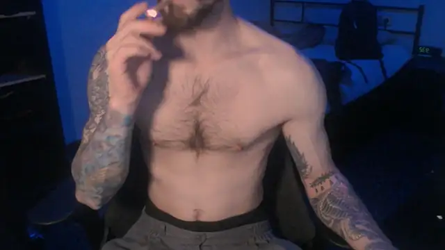 Snapshot of SexxxyLouis chatting on 03.07.25 SexxxyLouis online show from 03.07.25