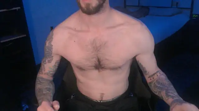 Snapshot of SexxxyLouis chatting on 03.07.25 SexxxyLouis online show from 03.07.25