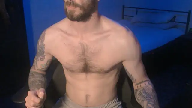 Snapshot of SexxxyLouis chatting on 03.09.25 SexxxyLouis online show from 03.09.25