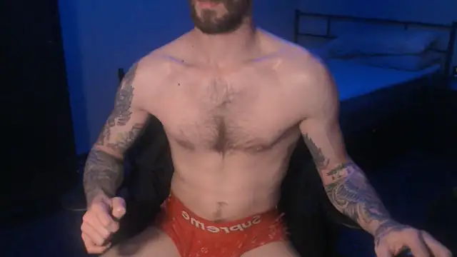 Snapshot of SexxxyLouis chatting on 03.10.25 SexxxyLouis online show from 03.10.25