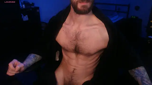 Snapshot of SexxxyLouis chatting on 10.11.25 SexxxyLouis online show from 10.11.25