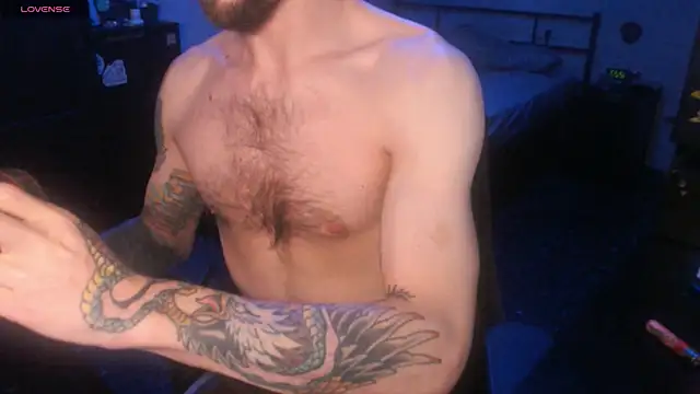 Snapshot of SexxxyLouis chatting on 10.25.25 SexxxyLouis online show from 10.25.25