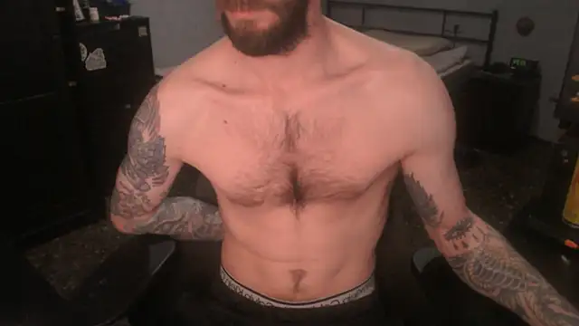 Snapshot of SexxxyLouis chatting on 01.06.26 SexxxyLouis online show from 01.06.26