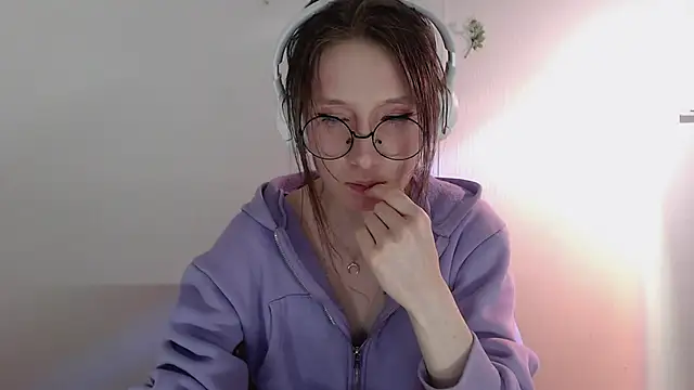  Hanna Moon  online show from 05.18.26