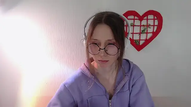  Hanna Moon  online show from 05.30.26